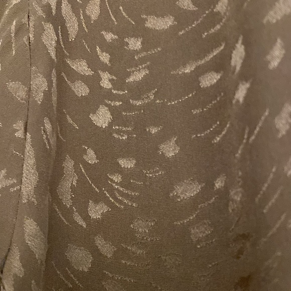 Paige 100% silk blouse - Picture 4 of 9